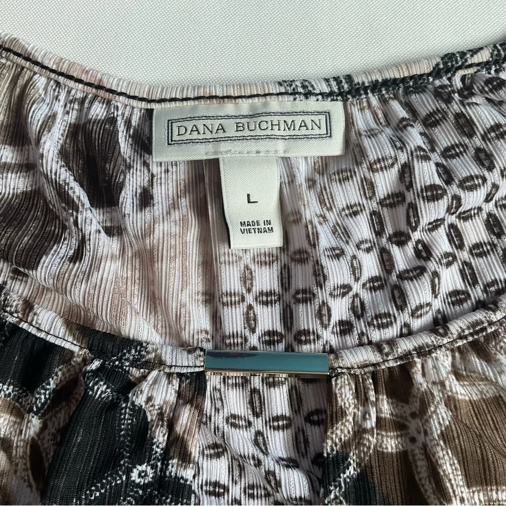 Dana buchman Womens‎ Geométric print blouse Size L